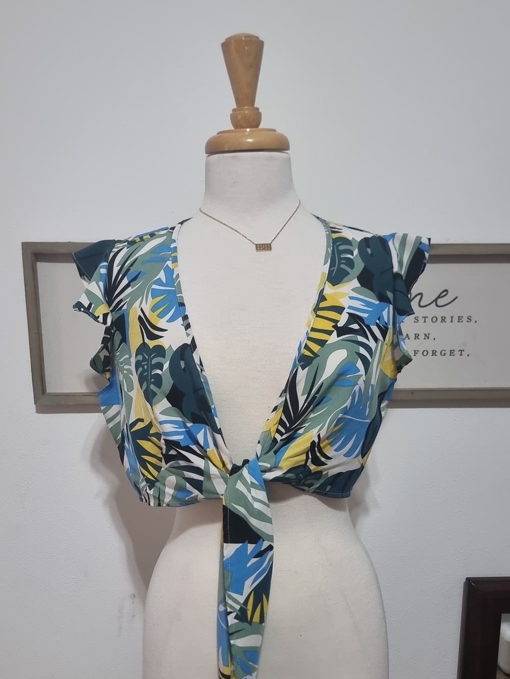 SHEIN Tropical Tie-Front Crop Top in Blue, Green & Yellow